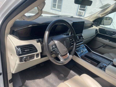 2019 Lincoln Navigator Select