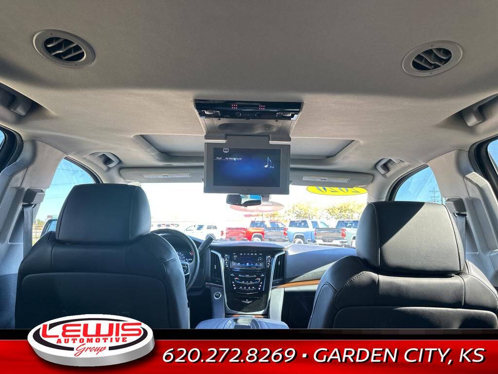 2020 Cadillac Escalade for sale at Lewis Chevrolet of Garden City in Garden City, KS