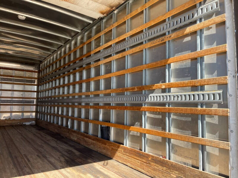 2013 Freightliner Business class M2