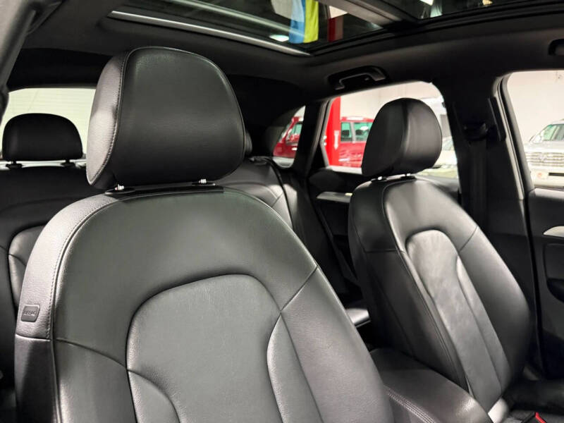 2017 Audi Q3 2.0T quattro Prestige
