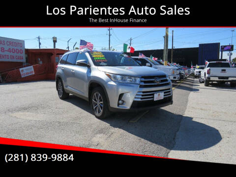 2019 Toyota Highlander for sale at Los Parientes Auto Sales in Houston TX