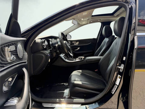 2017 Mercedes-Benz E-Class E 300 4MATIC