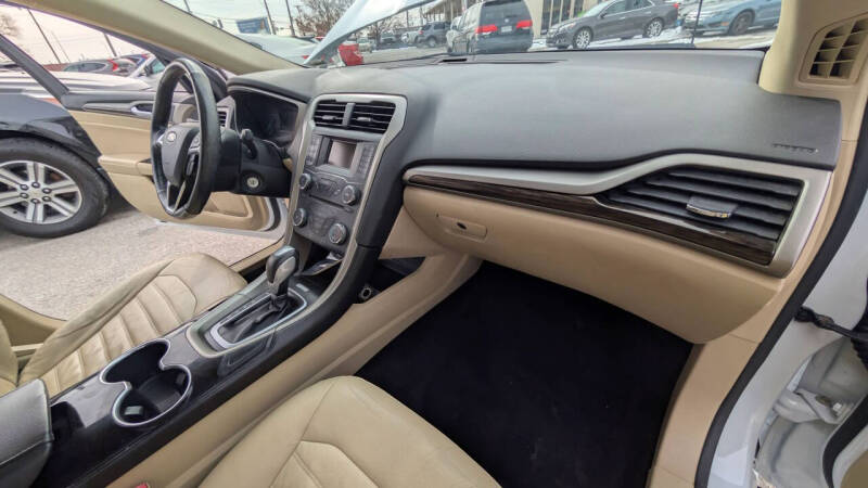 2014 Ford Fusion SE