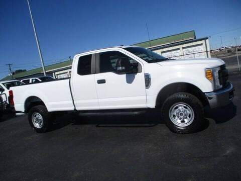 2017 Ford F-350 Super Duty for sale at GOWEN WHOLESALE AUTO in Lawrenceburg TN