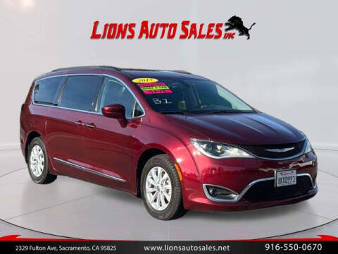 2017 Chrysler Pacifica Touring-L