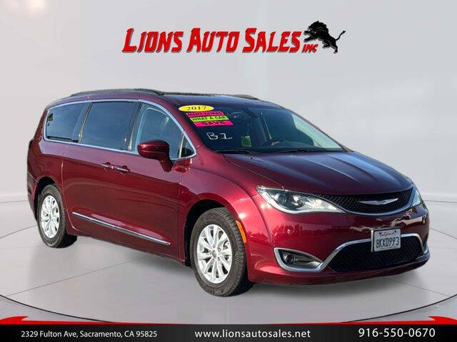 2017 Chrysler Pacifica Touring-L