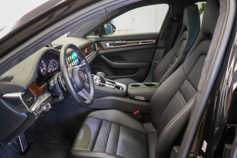 2023 Porsche Panamera Turbo S E-Hybrid