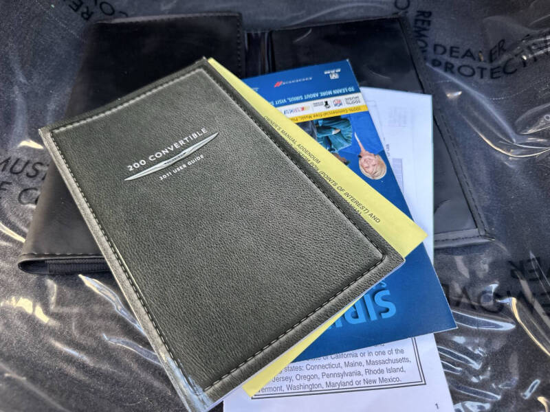 2011 Chrysler 200 Limited