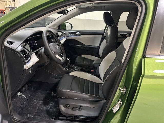 2025 Volkswagen Taos SEL 4Motion