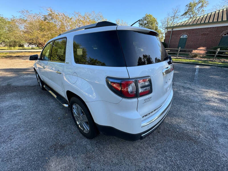 2017 GMC Acadia Limited Base photo 8