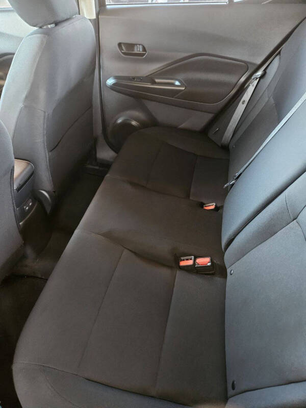 2024 Nissan Kicks S