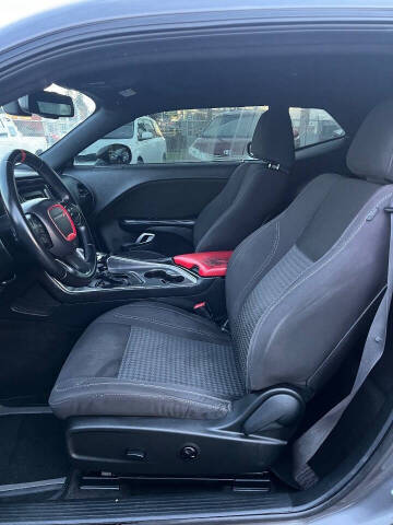 2015 Dodge Challenger SXT