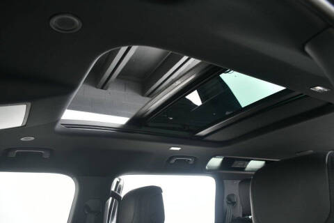 2023 Land Rover Defender 110 X-Dynamic SE