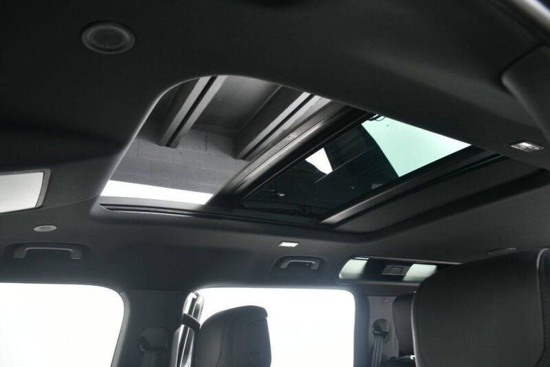 2023 Land Rover Defender 110 X-Dynamic SE