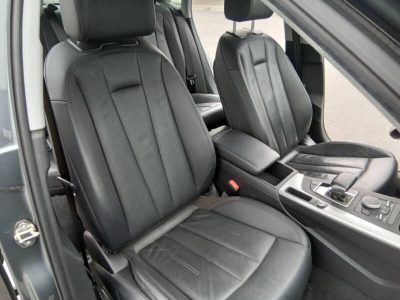 2017 Audi A4 2.0T quattro Premium