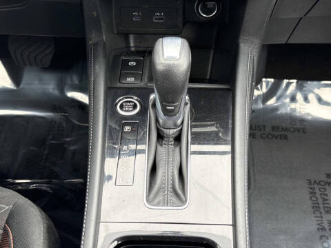 2021 Nissan Kicks SR