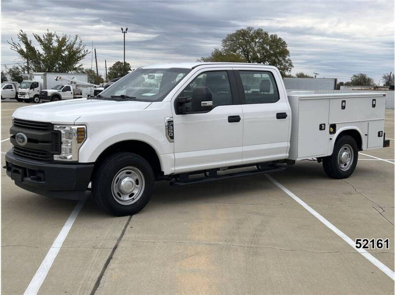 2019 Ford F-350 Super Duty XL's photo