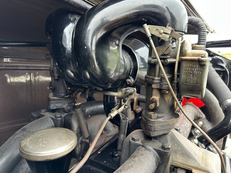 1934 Pierce-Arrow 1240A V12 Sedan