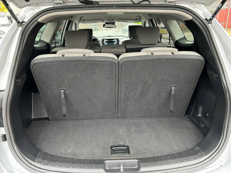 2017 Hyundai Santa Fe SE