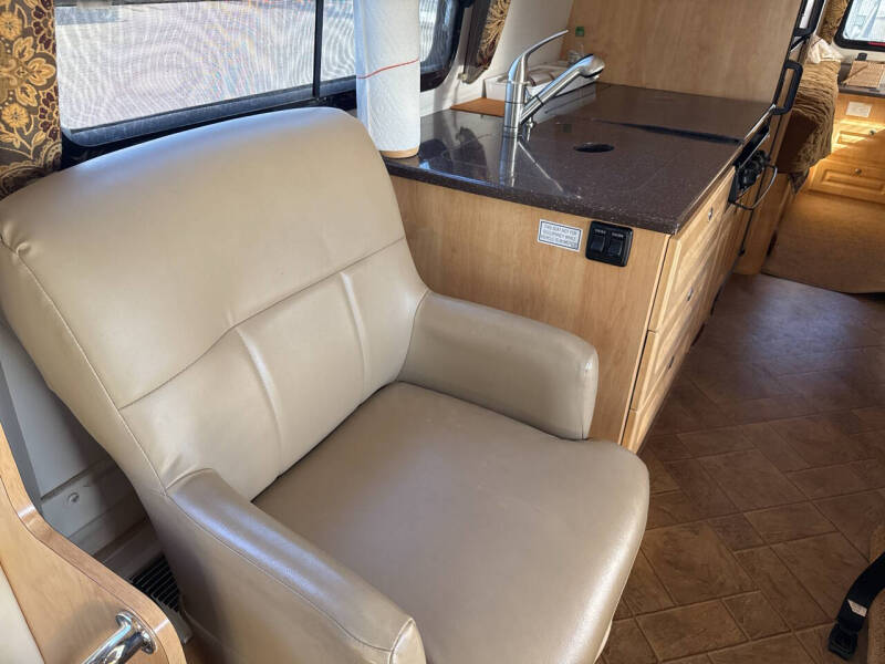 2010 Ford Coach House