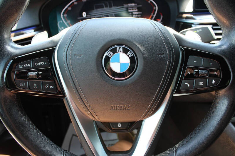 2021 BMW 5 Series 530i