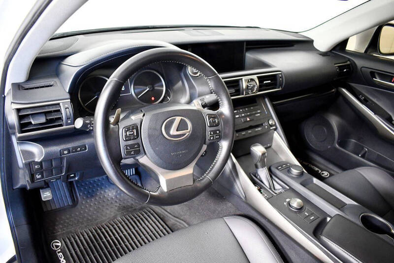 2020 Lexus IS 300