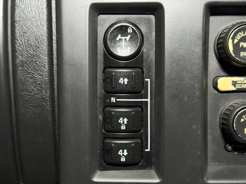 2005 HUMMER H2