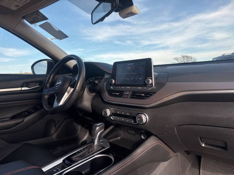 2023 Nissan Altima 2.5 SR