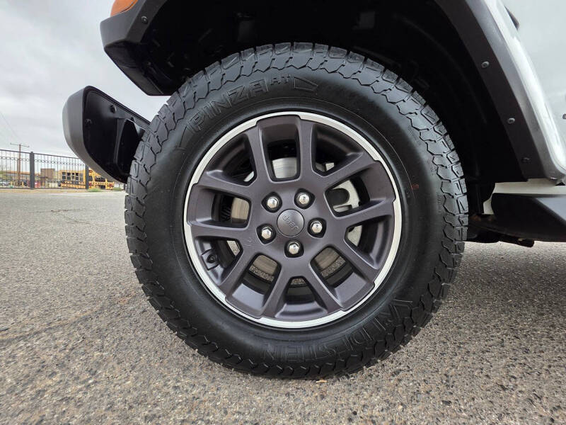 2023 Jeep Gladiator Overland