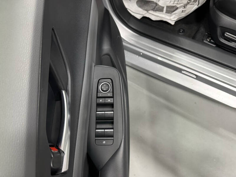 2025 Toyota Prius XLE