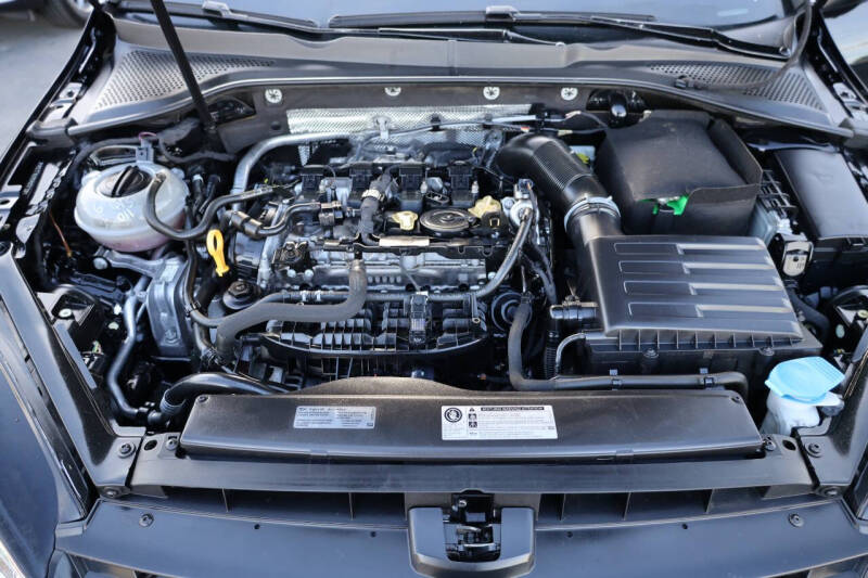 2016 Volkswagen Golf TSI SE