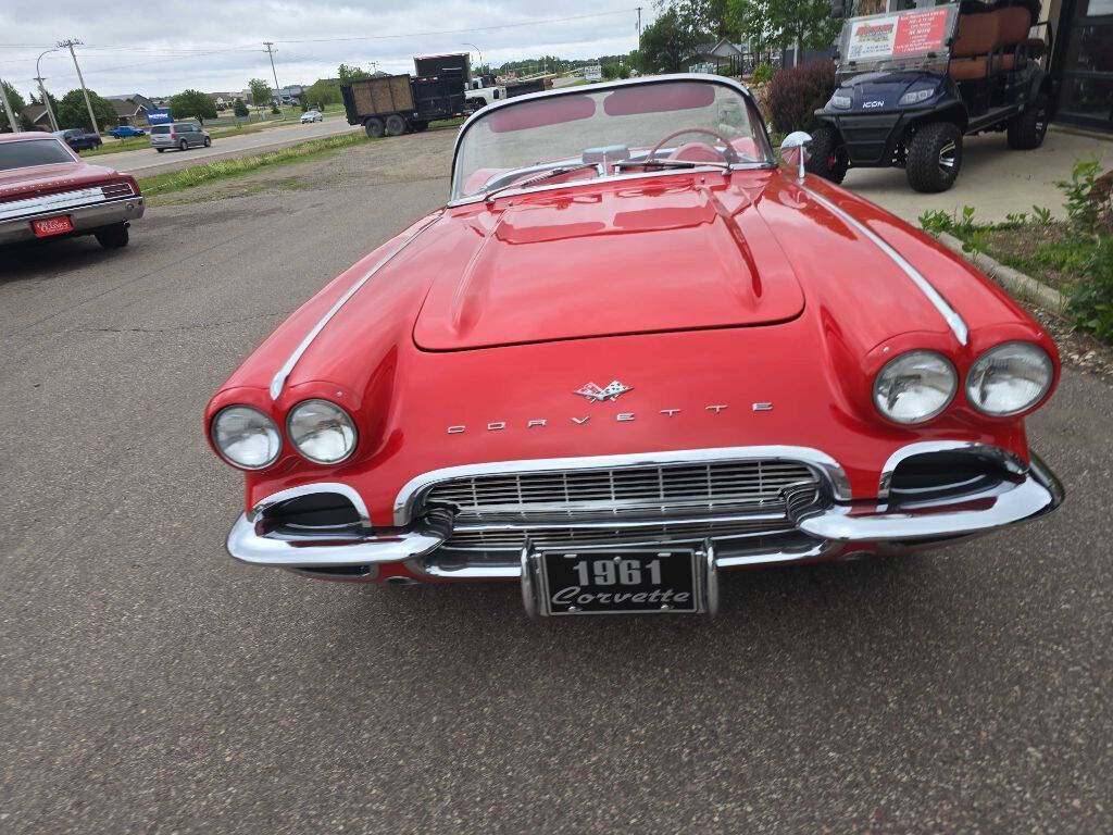 1961 Chevrolet Corvette 82