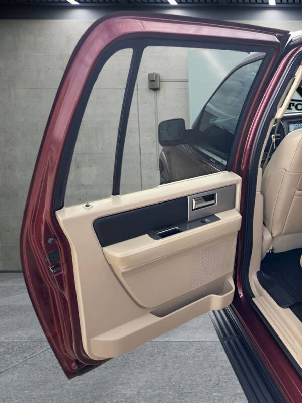 2017 Ford Expedition EL XLT