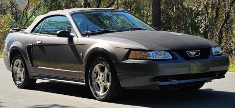 2003 Ford Mustang Deluxe