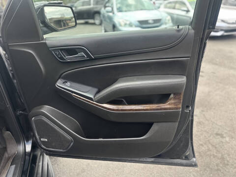 2017 Chevrolet Suburban LT