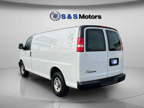 2018 Chevrolet Express 2500