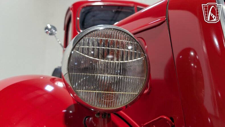 1937 Ford F-100