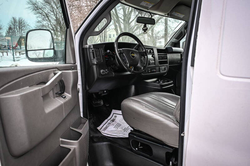 2021 Chevrolet Express 2500