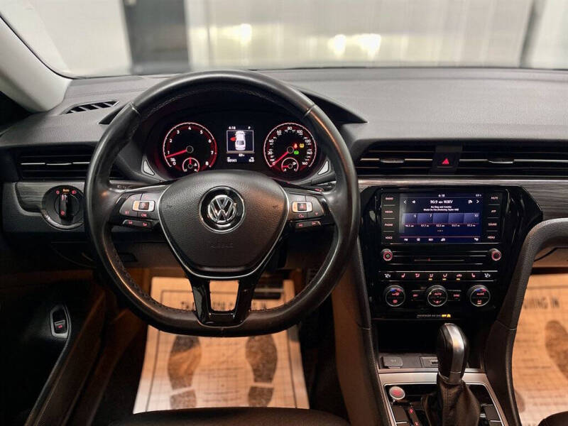 2020 Volkswagen Passat R-Line