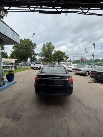 2013 Chrysler 200 Touring