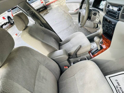 2003 Toyota Corolla LE