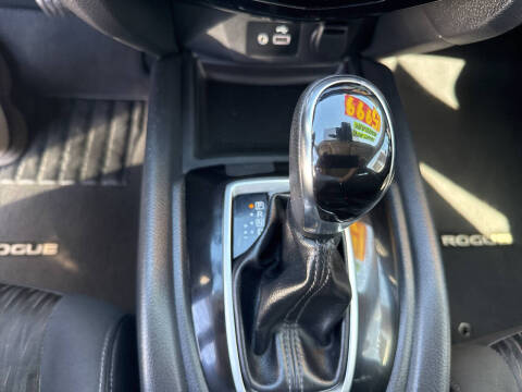 2020 Nissan Rogue SV