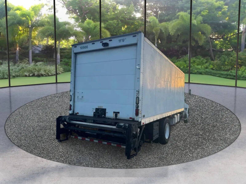 2013 Hino 268