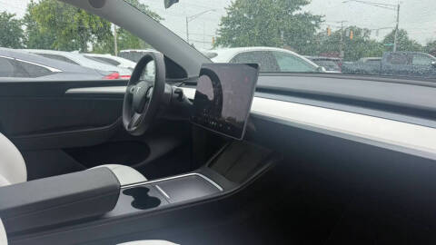 2024 Tesla Model Y Long Range