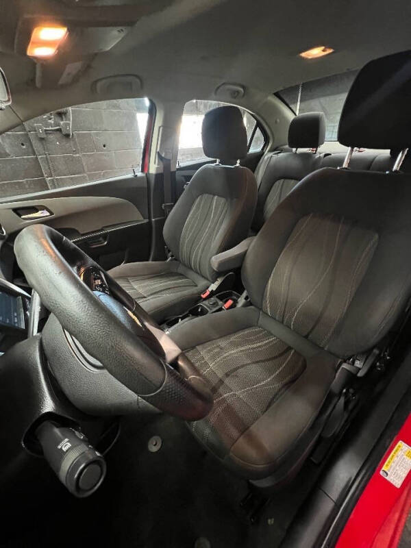 2017 Chevrolet Sonic LT Auto