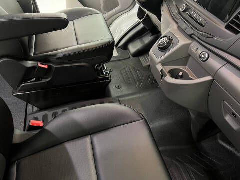 2022 Ford E-Transit 350