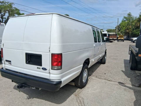 2013 Ford E-Series E-350 SD