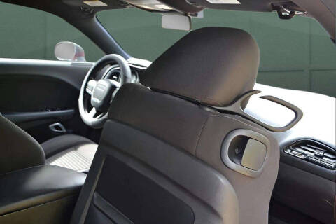 2015 Dodge Challenger SXT