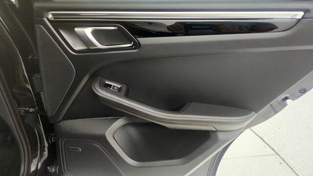 2024 Porsche Macan S
