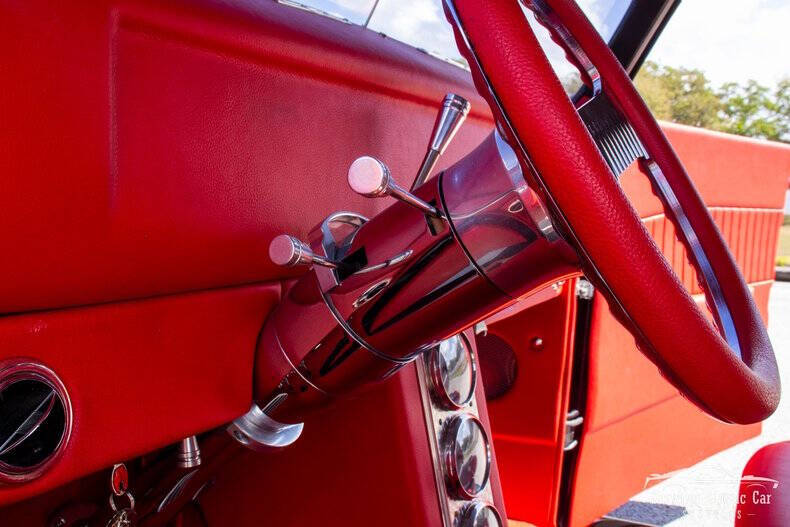 1937 Ford Cabriolet